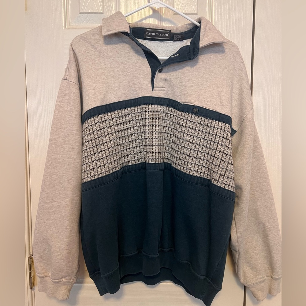 Vintage David Taylor Cream Blue Green patterned crew neck size large